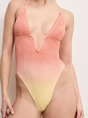 Good American Ombre One Piece Textured Swimsuit Size S/M